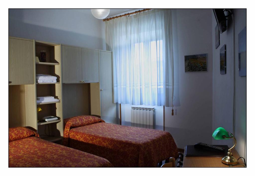 Due Torri Hotel San Severino Marche Cameră foto