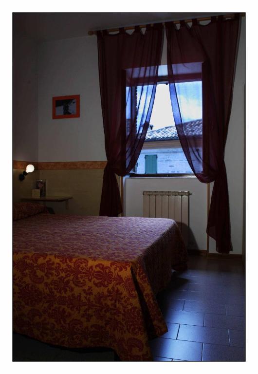 Due Torri Hotel San Severino Marche Cameră foto