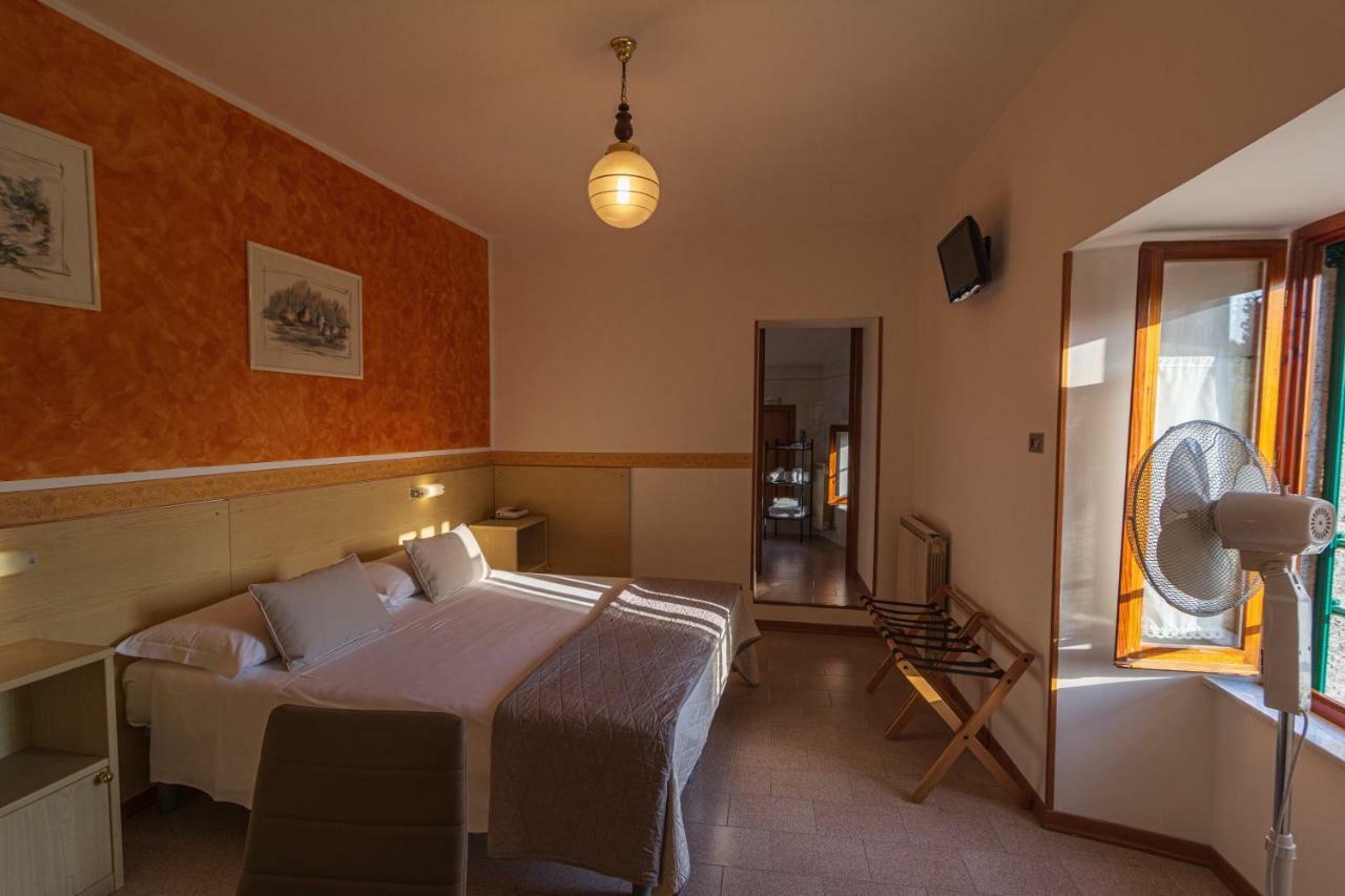 Due Torri Hotel San Severino Marche Exterior foto